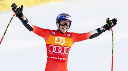 Marco Odermatt a câştigat Cupa Mondială de schi alpin pentru al cincilea an consecutiv