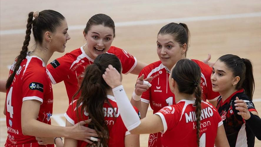 Dinamo Bucureşti, ultima semifinalistă a Diviziei A, după meci decisiv cu CSM Constanţa