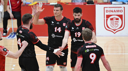 Campioana Dinamo trece de Steaua şi va juca finala Diviziei A la volei