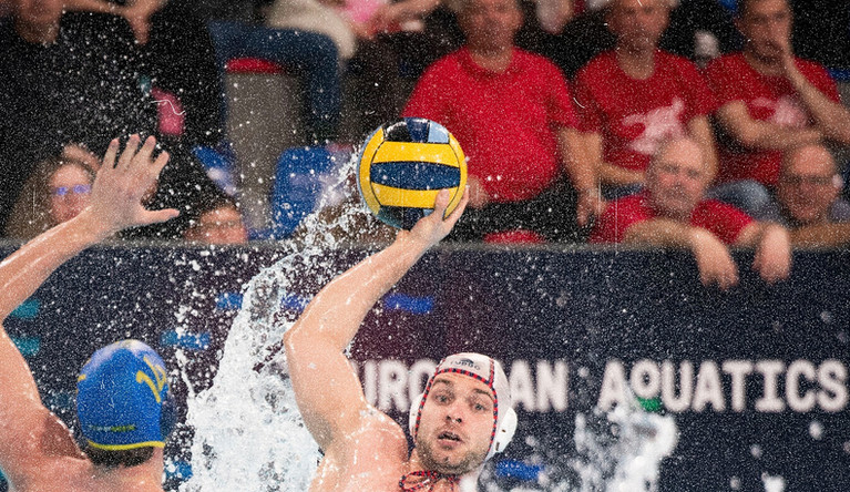 CSM Oradea, victorie cu Rapid Bucureşti, în primul meci din semifinalele Superligii Naţionale la polo