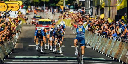 Mads Pedersen s-a impus la sprint redus în etapa a patra din ”Le Tour”