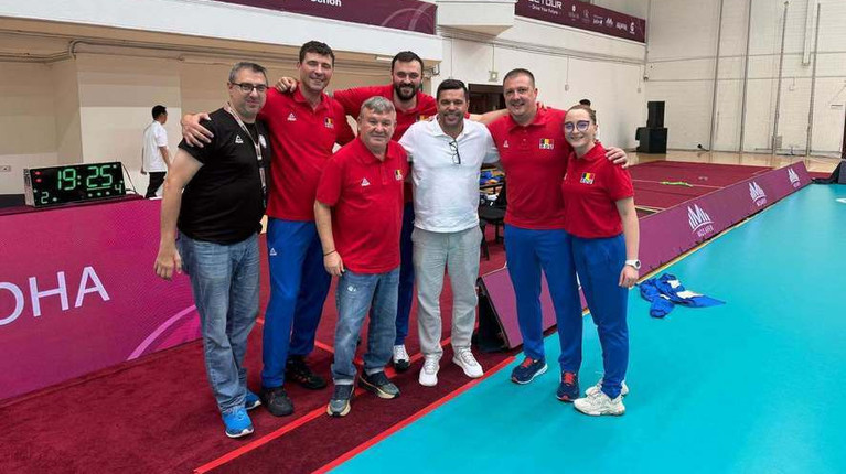Naţionala de juniori a României, susţinută la CM de volei de la Doha de antrenorul Cosmin Contra