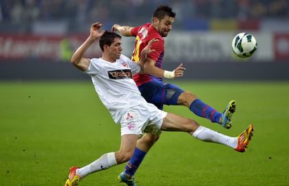 ”Dacă joc 4-5 meciuri, nu cred că există fundaş dreapta mai bun decât mine în România”. Cine este fotbalistul care se autopropune la naţională