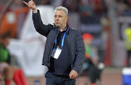 "Eu ce să fac!? M-am nenorocit!" Şumudică, reacţie amuzantă după victoria României cu Austria