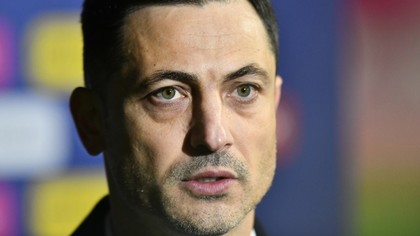 VIDEO | Rădoi nu renunţă la tactica ofensivă. "Să dăm un gol mai mult decât adversarul! Aşa suntem ca naţie, 20 de milioane de antrenori"