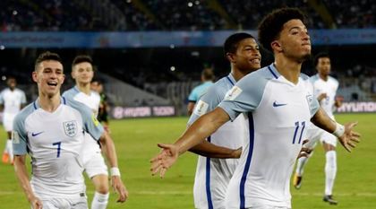 VIDEO | Jadon Sancho şi Phil Foden au trecut pe la Buftea! Imagini senzaţionale cu vedetele de la Dortmund şi Manchester City, de acum 5 ani
