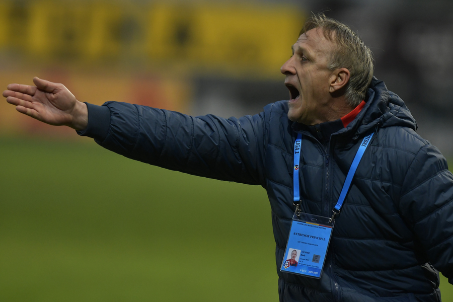 Emil Săndoi spune şi el pas echipei naţionale. „Nu cred că e cazul să discutăm despre aşa ceva”