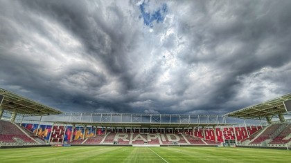 Materiale pirotehnice găsite asupra unor suporteri la intrarea în stadionul Giuleşti. Pentru doi fani români s-au întocmit actele necesare începerii cercetărilo