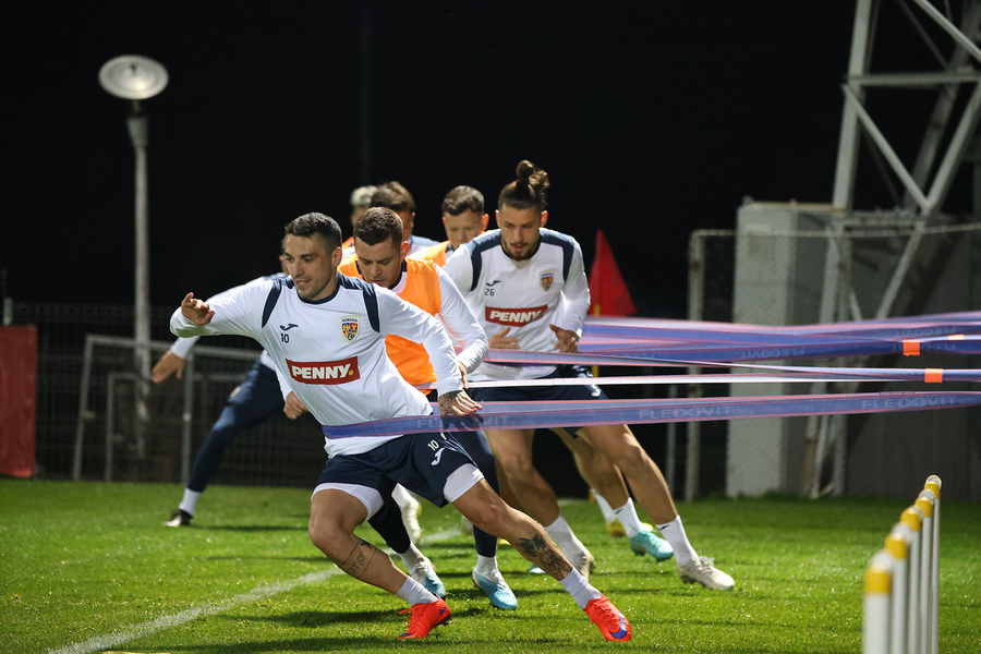 Edi Iordănescu a avut la dispoziţie toţi jucătorii la antrenamentul echipei naţionale de marţi seară
