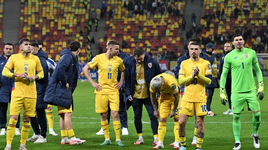 Visul naţionalei, spulberat după eşecul cu Bosnia: ”E foarte, foarte greu să mai mergem la mondial. E clar că trebuie să se întâmple o mică minune ca să ne calificăm!”

