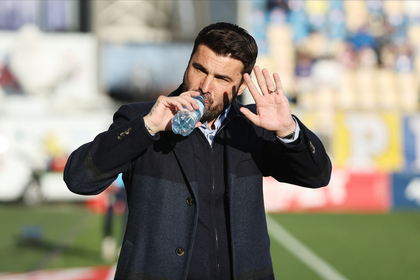 Adrian Mutu face scut în jurul „tricolorului” criticat de Mircea Lucescu: „Este o declaraţie dură, greu de digerat pentru fotbalist”