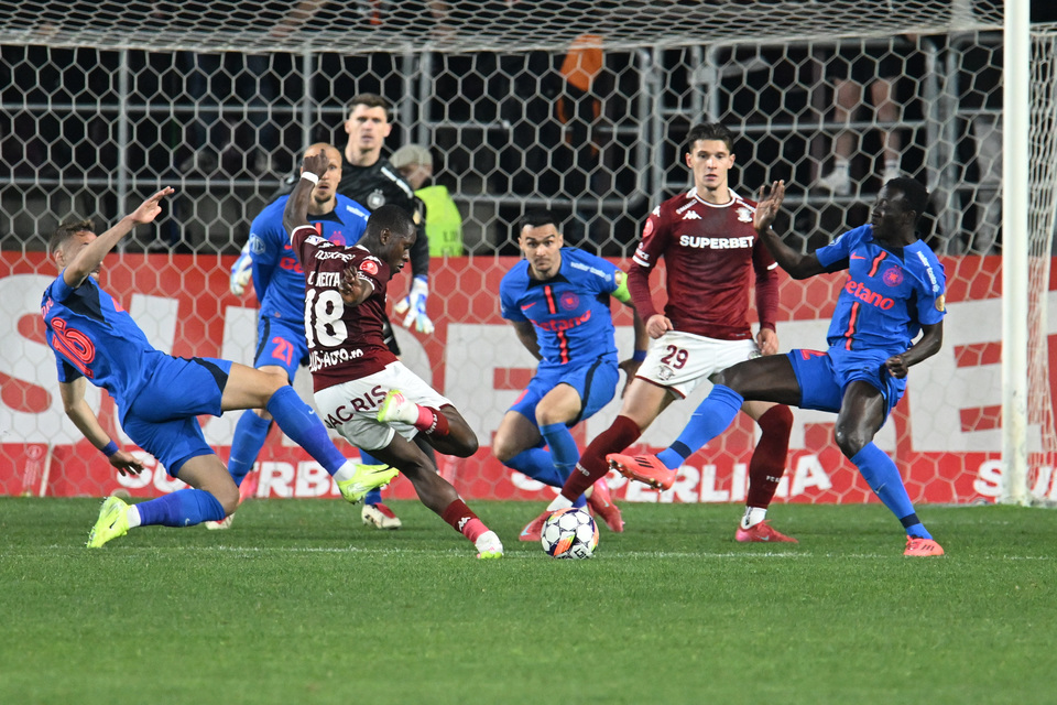 //i0.1616.ro/media/581/3142/38206/22029099/1/rapid-bucuresti-fcsb-play-off-superliga-superbet-27-04-2025-7.jpg