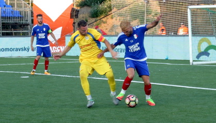 România se califică în optimile mondialului de minifotbal!