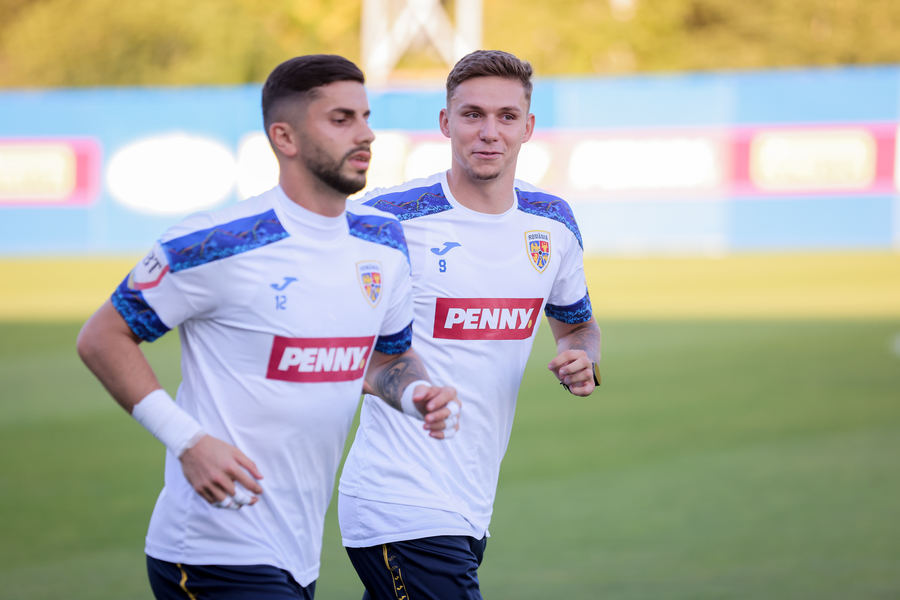 „Dacă te comporţi în felul ăsta, nu poţi să vii aici”. Ultimatumul dat de Mircea Lucescu lui Louis Munteanu pentru a nu rata convocarea la naţională