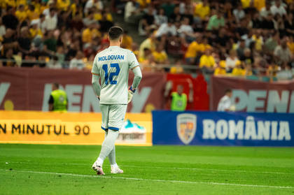 Fostul patron din SuperLiga a şters pe jos cu Horaţiu Moldovan, după gafa comisă în meciul cu Canada: „Idiotul zilei, trădătorul Rapidului, s-a făcut de râsul curcilor!”