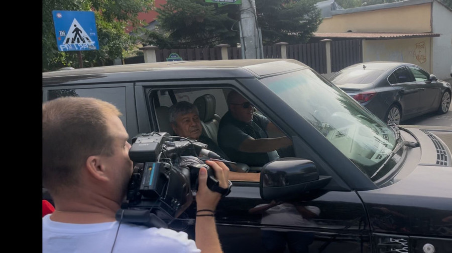 Mircea Lucescu a ajuns la şedinţa cu Răzvan Burleanu. ”Vă pierdeţi timpul”