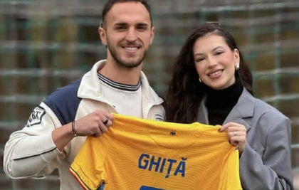 VIDEO | Întâlnire specială între Virgil Ghiţă şi Cleopatra Stratan, interpreta melodiei cu numele jucătorului naţionalei