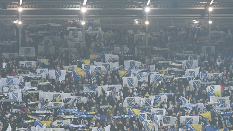 Sabotaj sau accident?! Motivul incredibil pentru care au fost probleme cu sunetul în prima repriză la Bosnia - România! Delegatul UEFA a intervenit!