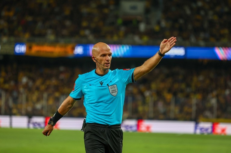 Brigadă din Portugalia, cu Luis Godinho central, la meciul România - Bosnia, din Liga Naţiunilor