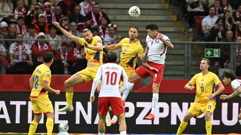 Cornel Dinu numeşte omul potrivit să-l înlocuiască pe Răzvan Burleanu la şefia FRF: "E singurul la care FIFA apelează" | EXCLUSIV