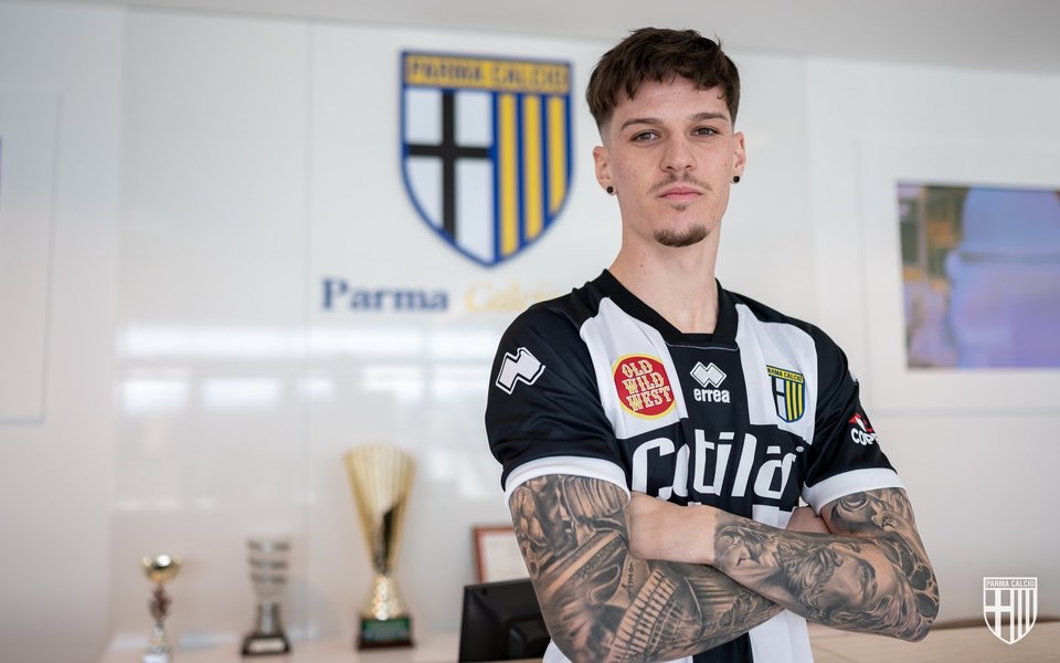 //i0.1616.ro/media/581/3142/38207/20455515/1/man-parma.jpg