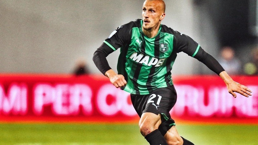 Vlad Chiricheş, foarte aproape să se despartă de Sassuolo. Românul ar putea rămâne în Serie A 