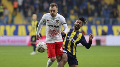 Gaziantep, clubul la care este legitimat Alexandru Maxim, a anunţat că nu va mai juca în acest sezon în campionat