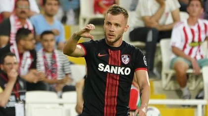 Alex Maxim ratează transferul la Beşiktaş. UPDATE: Turcii nu vor să achite clauza de achiziţie 