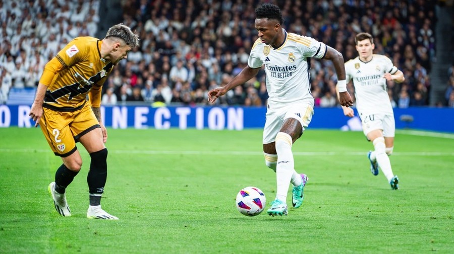 Andrei Raţiu i-a impresionat pe jurnaliştii de la Marca: ”A reuşit să-l ţină în frâu pe Vinicius!”