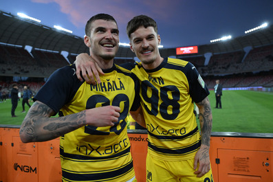NEWS ALERT | Dennis Man şi Valentin Mihăilă, OUT de la Parma?! Informaţia momentului în fotbalul românesc