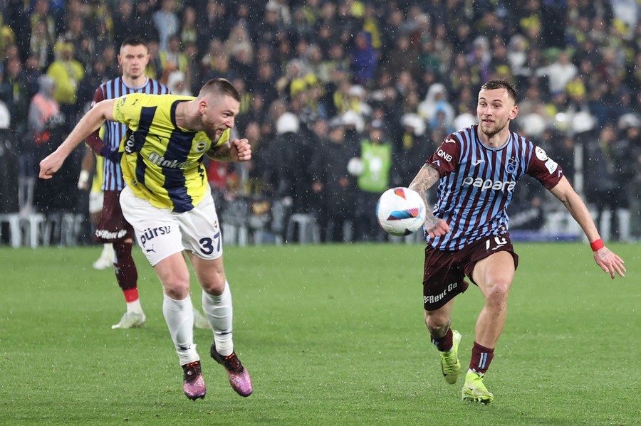 Denis Drăguş a marcat contra echipei lui Jose Mourinho. Dezastru pentru Trabzonspor în repriza a doua