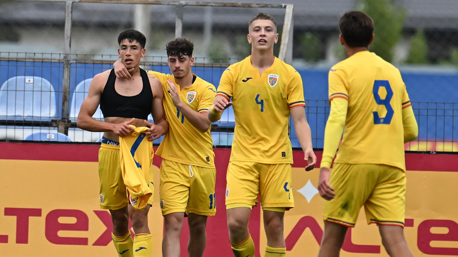 Crescut în La Masia alături de starurile Barcelonei, puştiul-minune al României a semnat contractul carierei! „Am progresat foarte mult şi sper să o ţin tot aşa” | VIDEO EXCLUSIV