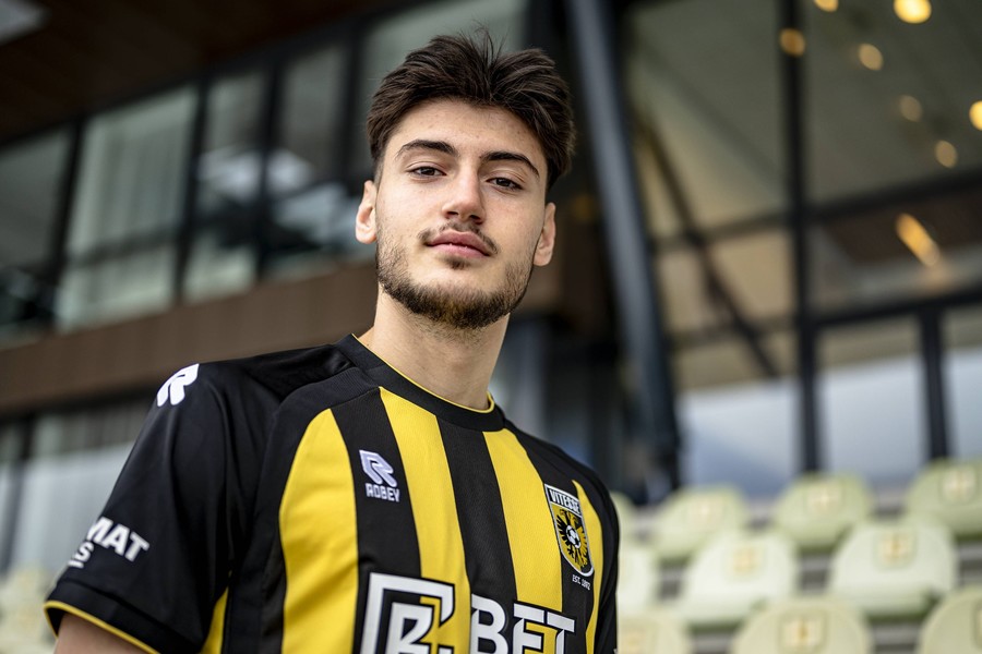 Brighton urmează să ia o hotărâre în privinţa lui Adrian Mazilu