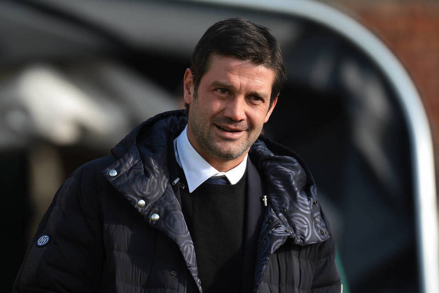 Ajax s-a interesat de Cristi Chivu după ce a făcut minunea şi a salvat-o pe Parma, iar antrenorul român a făcut anunţul: „Clubul mi-a cerut”