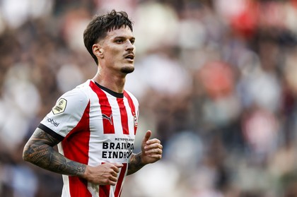 Antrenorul lui PSV nu s-a abţinut după debutul lui Dennis Man: „Superficial. Şters”