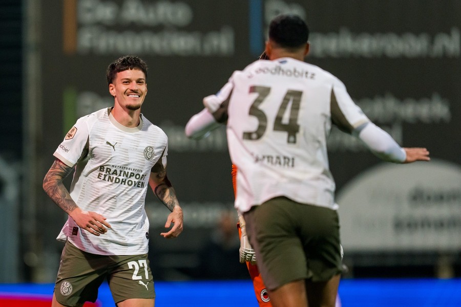 Dennis Man, reacţie după prima contribuţie decisivă în tricoul lui PSV: „Sunt fericit”