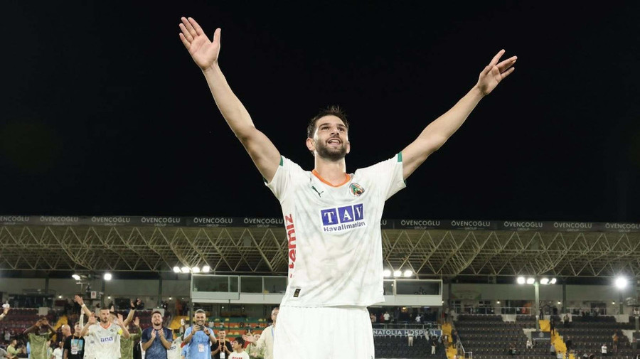 Umit Akdag, decisiv pentru Alanyaspor! Ianis Hagi a fost şi el titular cu Goztepe