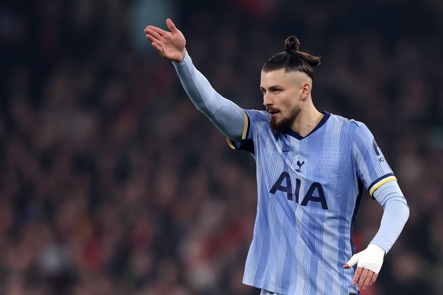 Englezii nu vor să rişte! Condiţia pusă de Tottenham celor de la FRF pentru ca Radu Drăguşin să fie lăsat să evolueze în meciurile cu Bosnia şi San Marino