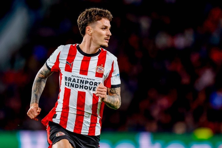 Dennis Man, titular într-un meci cu 7 goluri din campionatul Olandei