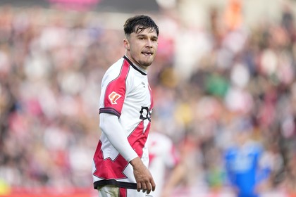 „Telenovela” transferului lui Andrei Raţiu s-a încheiat! Rayo a luat decizia finală în privinţa fundaşului român