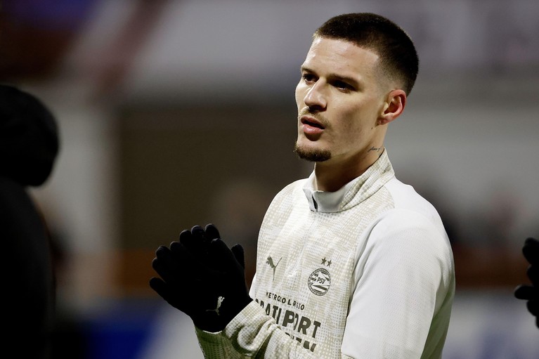 Dennis Man, la un pas să scrie istorie în tricoul lui PSV! Doar 3 jucători au mai realizat această performanţă