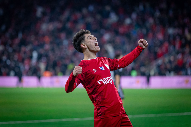 Fostul jucător al Rapidului, "erou" negativ într-un meci din Israel! Echipa sa rămâne ultima în clasament