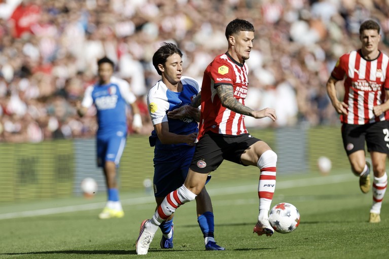 Nota primită de Dennis Man după ce PSV a fost umilită de AZ Alkmaar în Supercupă! Internaţionalul român a rezistat doar 45 de minute pe teren