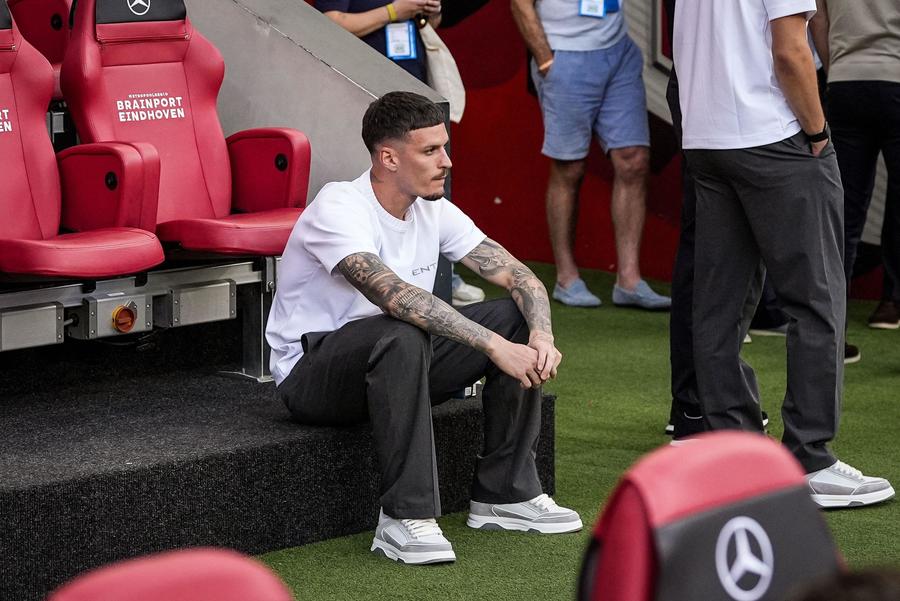 Seară de uitat pentru Dennis Man în Supercupă! Cum l-au numit olandezii pe internaţionalul român după umilinţa trăită de PSV