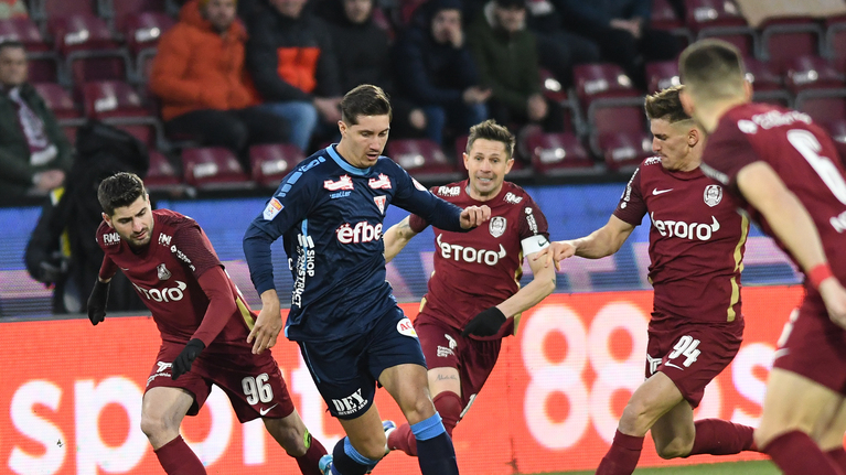 Transfer neaşteptat! Mijlocaşul român ajunge la o super campioană