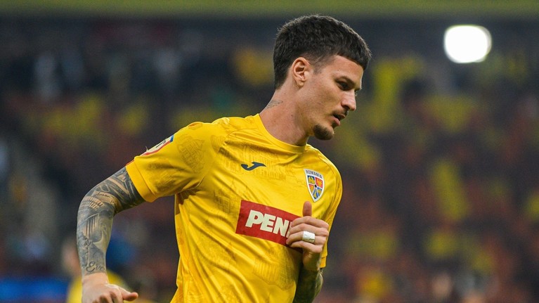 Dennis Man, lăsat din nou pe bancă de Peter Bosz! Antrenorul lui PSV a explicat ce se va întâmpla cu internaţionalul român 