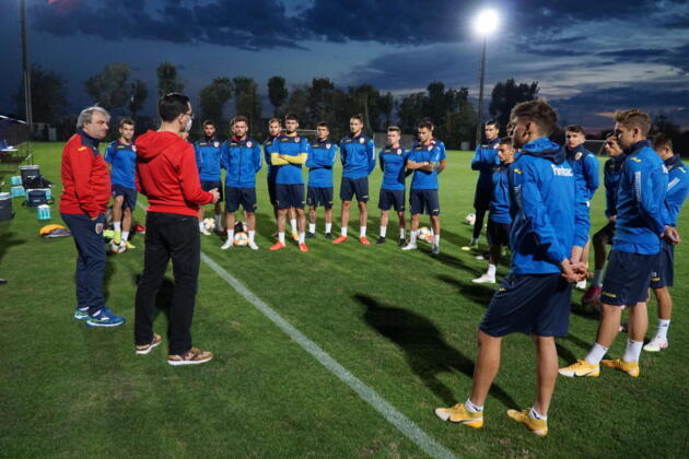 FOTO: Mihai Stoichiţă a condus antrenamentul naţionalei U-21, în lipsa lui Adrian Mutu