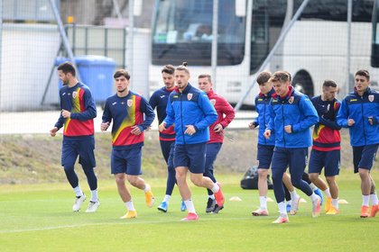 VIDEO | Cosmin Contra a venit la antrenamentul naţionalei de tineret, la Budapesta