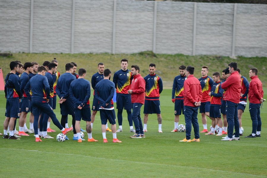 VIDEO | Adi Mutu, discurs de lider la antrenamentul 'tricolorilor'. "Aveţi şansa să luaţi ce e al vostru! Aveţi numai de câştigat"