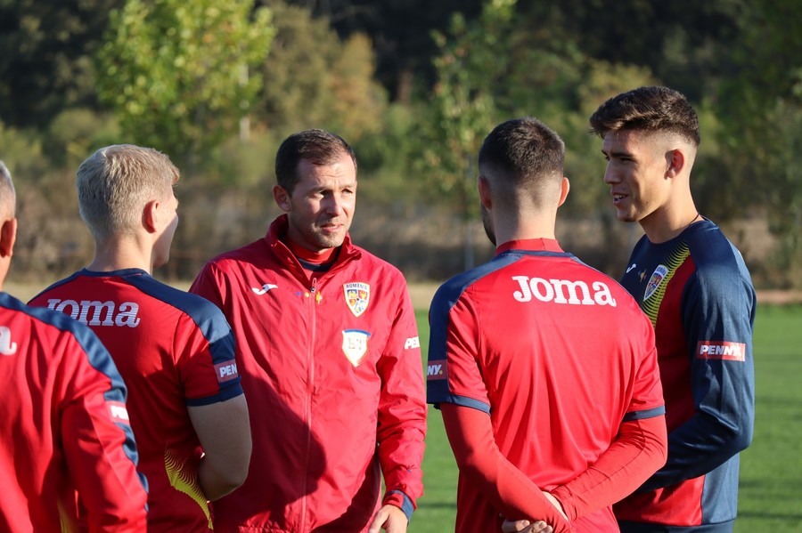 România U20 va disputa două amicale puternice în luna martie. Bogdan Lobonţ pregăteşte lista convocaţilor 